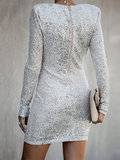 Modieuze witte sequin jurk._