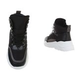 Trendy zwarte hoge sneaker Selin._