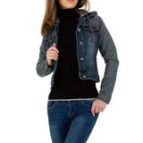 Trendy jeans jacket met lange grijze mouwen.model 3_