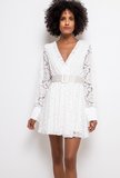 Mini robe blanche._