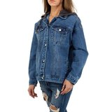 Trendy oversized jeans jacket.Model 2_