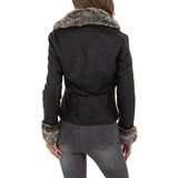 Korte zwarte leatherlook jacket met pels._