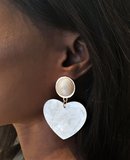 Fashion witte oorbellen in hartvorm.SOLD OUT_