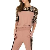 Hippe rose loungewear met print._