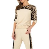 Hippe beige loungewear met print._