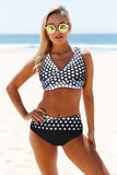 Trendy zwart-witte bikini set._