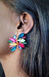 Multi colour floral design oorbellen._