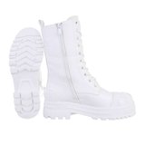 Halfhoge witte boot Stina._