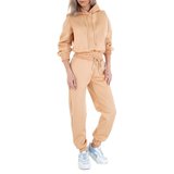 Beige loungewear in sweatstof.Street style._