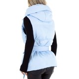 Stylische korte blauwe gewatteerde bodywarmer._