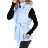 Stylische korte blauwe gewatteerde bodywarmer._