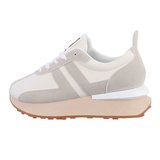 Sportieve beige lage sneaker Birgitta._