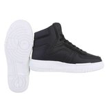 Hoge zwarte sneaker Carola._