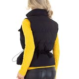 Zwarte korte gewatteerde bodywarmer._