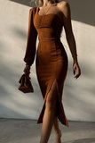 Elegante bruine one shoulder midi jurk._