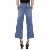 Trendy 7/8 blue jeans met flair pijpen._