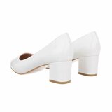 Witte lak pump Amella_