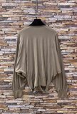 Chique taupe blouse in satijn._