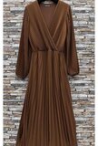 Robe longue brune plisse_
