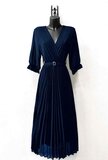 Elegante donker blauwe plisse maxi jurk.SOLD OUT_