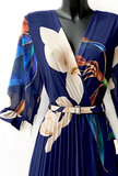 Sierlijke donker blauwe mix maxi plisse jurk._