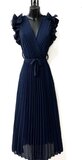 Elegante donker blauwe plisse maxi jurk._
