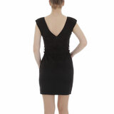 Trendy zwarte mouwloze bodycon jurk._