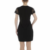 Trendy zwarte korte bodycon jurk._