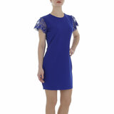 Trendy blauwe korte bodycon jurk._