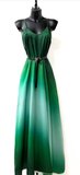 Robe longue en satin vert_