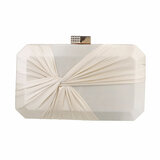 Beige clutchbag met satijn_