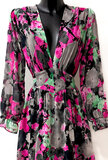 Sierlijke grijs- groen-rose mixed maxi jurk met kleurige bloemenprint._