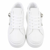 Witte lage sneaker Kayla met zilveren decoratie_