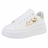 Witte lage sneaker Kayla met gouden decoratie_