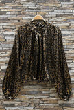 Chique gouden korte blouse met luipaardprint_