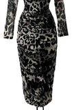 Lange wit-zwarte leopard printed bodycon jurk met rechthoekige kraag_