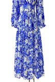 Sierlijke blauw-witte mixed maxi jurk met motief_