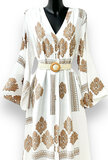 Maxi witte jurk met gouden print in bohemian chic style_