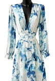 Sierlijke wit-licht blauwe mixed maxi jurk met bloem motief_