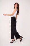 Trendy zwarte broek met wijde pijpen_