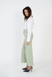 Trendy licht groene broek met wijde pijpen_