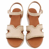 Beige sandaal met sleehak Roya_
