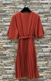 Korte terracotta cross heart plisse jurk _