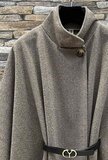 Elegante beige-zwarte cape jas_