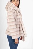 Trendy korte beige gelaagde jas in  in faux fur_