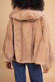 Oversized korte camel jas in imitatiebont_