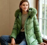 Cozy groene midi  gewatteerde winterjas met shiny look_