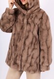 Korte taupe faux fur jas met mink effect_
