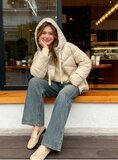 Trendy beige korte down jacket_