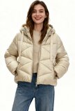 Trendy beige korte down jacket_